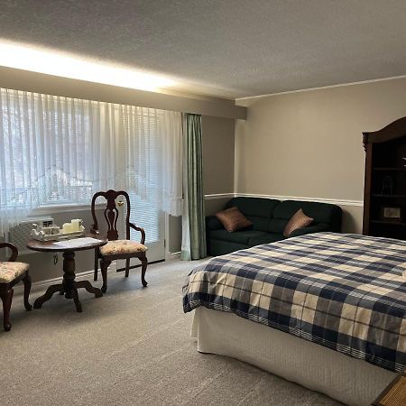 Sunny Shuswap B&B Chase 외부 사진
