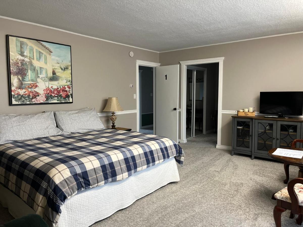 Sunny Shuswap B&B Chase 외부 사진