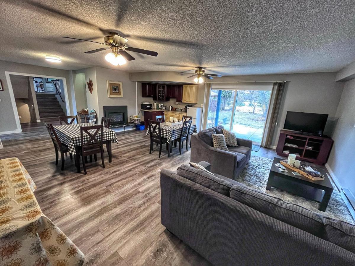 Sunny Shuswap B&B Chase 외부 사진