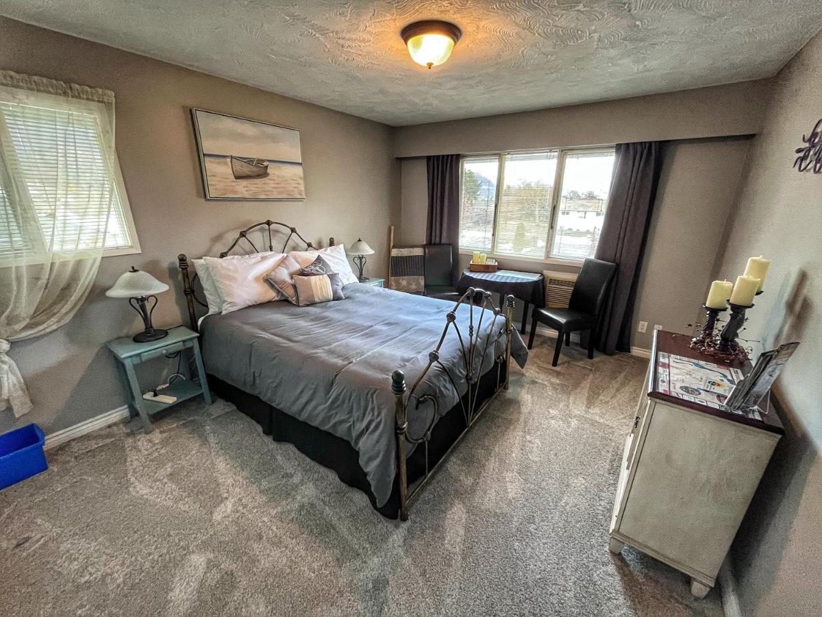 Sunny Shuswap B&B Chase 외부 사진