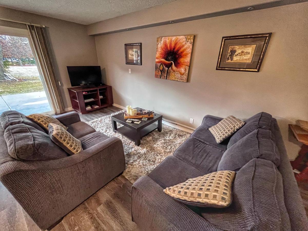 Sunny Shuswap B&B Chase 외부 사진